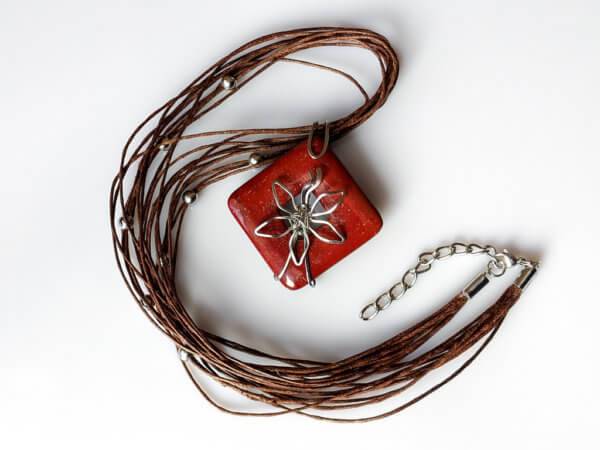 Náhrdelník s přívěskem mookait * Mookaite pendant necklace