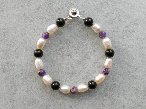 Náramek bíle perly-čaroit-turmalín * Bracelet from White Pearls, Charoite and Tourmaline