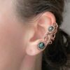 Záušnice z mědi s korálky tyrkysu afrického * Copper ear cuff with African Turquoise beads