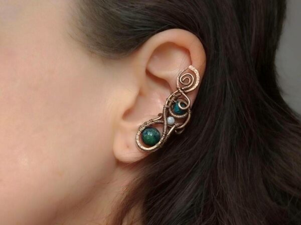 Záušnice z mědi s chryzokolem a měsíčním kamenem * Copper ear cuff with Chrysocolla and Moonstone