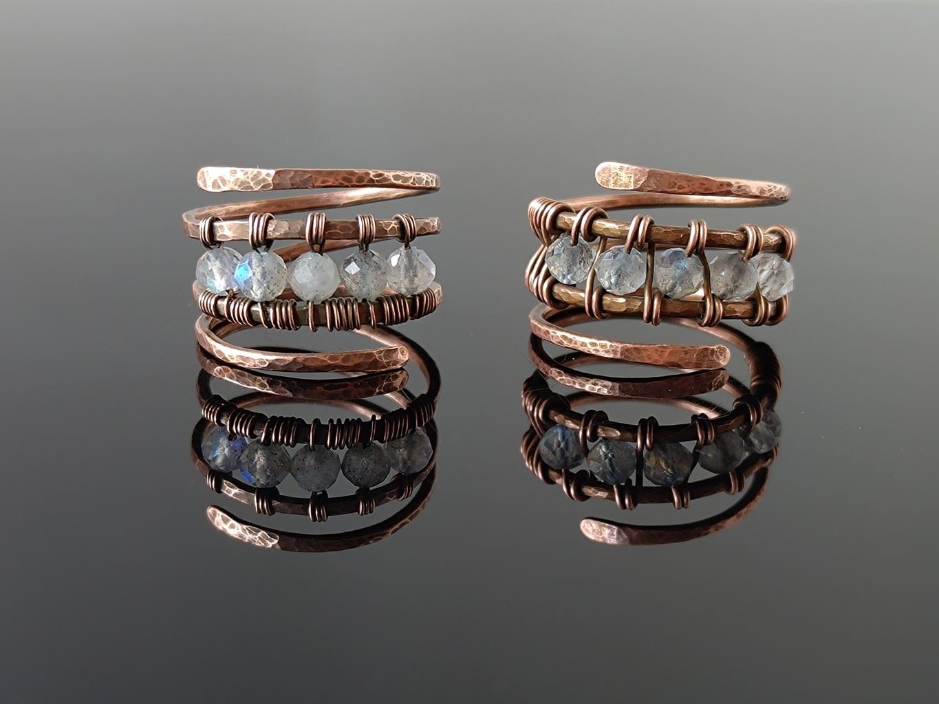 Měděný prsten s labradoritem, velikost 53mm * Copper ring with Labradorite beads, ring size 53mm