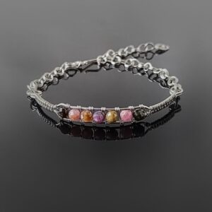 Náramek z chirurgické oceli s korálky turmalinu * Surgical steel bracelet with Tourmaline beads