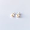 Perlové náušnice bílé, stříbrné * White pearl stud earrings, silver