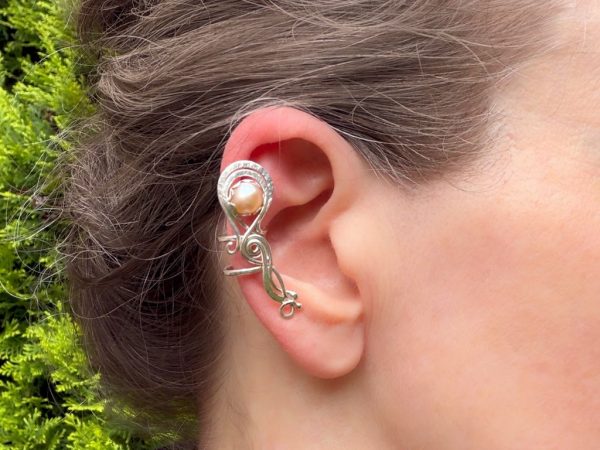 Záušnice se světle růžovou perlou * Ear Cuff with light rose Freshwater pearl